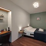 Pensión Kalon Brion House 3*