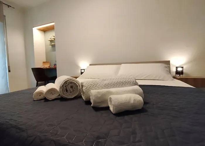 Pensión Kalon Brion House 3*