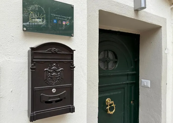 Casa de hóspedes Kalon Brion House 3*